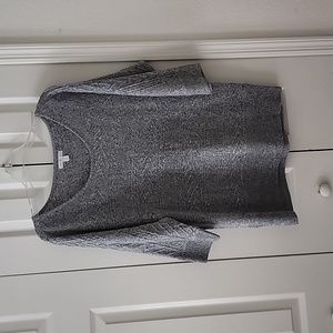 Gray 3/4 sleeved sweater